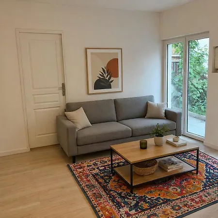 T2 Paris Sud Avec Terrasse Apartamento